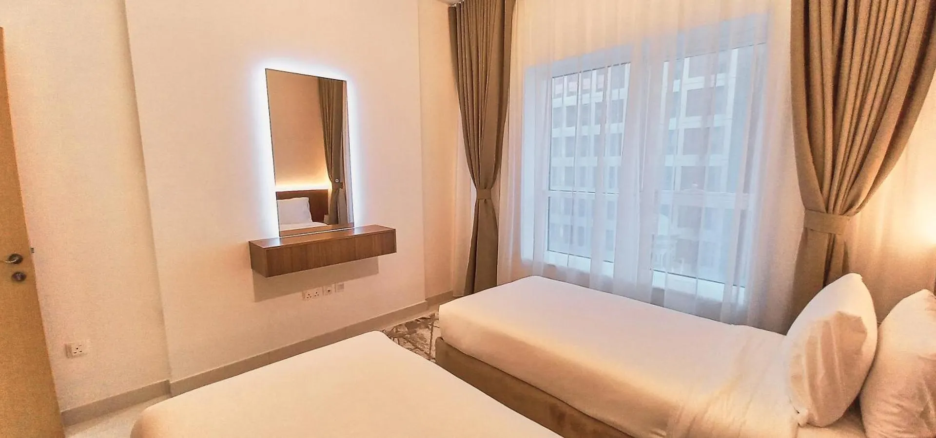 Royal Home Abu Dhabi 0*,